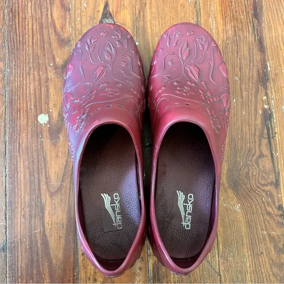 Dansko Pixie Women's Clogs In Deep Red Garden Shoes Outdoor Floral