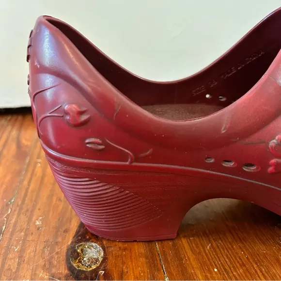 Dansko Pixie Women's Clogs In Deep Red Garden Shoes Outdoor Floral