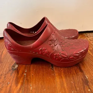 Dansko Pixie Women's Clogs In Deep Red Garden Shoes Outdoor Floral