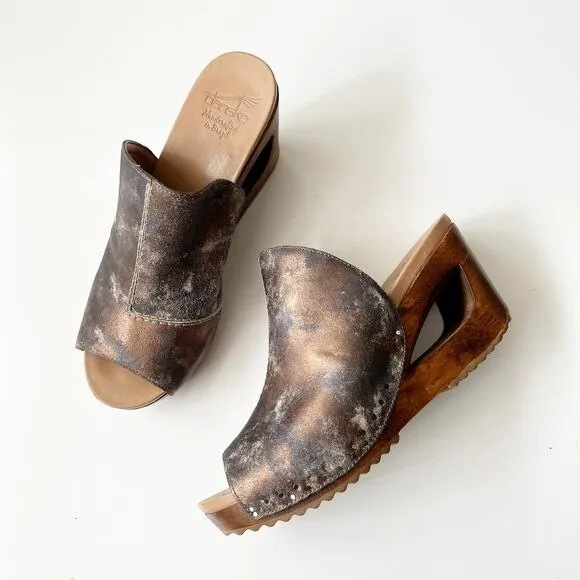 Dansko Platform Heeled Clogs Sage Metallic Boho Studded Leather Size 41 10.5-11