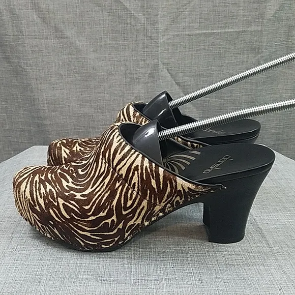 Dansko Rae Zebra Calf Hair Heeled Clogs Sz 39