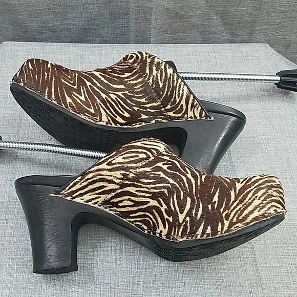Dansko Rae Zebra Calf Hair Heeled Clogs Sz 39