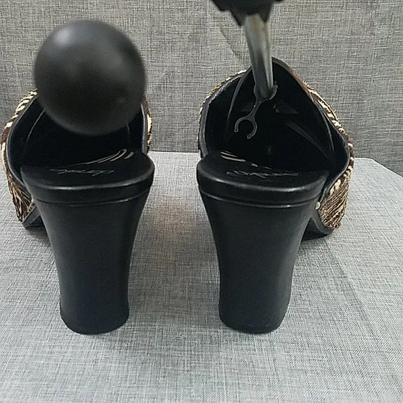 Dansko Rae Zebra Calf Hair Heeled Clogs Sz 39