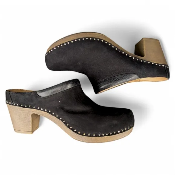 Dansko Sammy Nubuck Leather Black Clogs Women's EU Sz 40 / 9.5 - 10 Mules