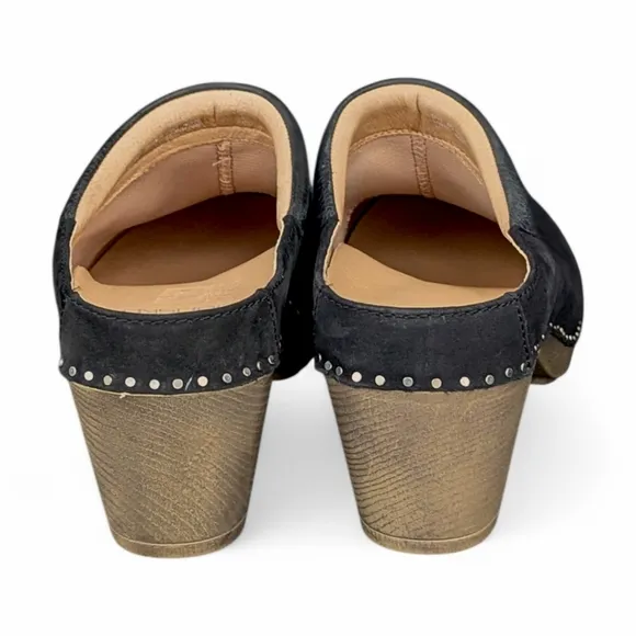 Dansko Sammy Nubuck Leather Black Clogs Women's EU Sz 40 / 9.5 - 10 Mules