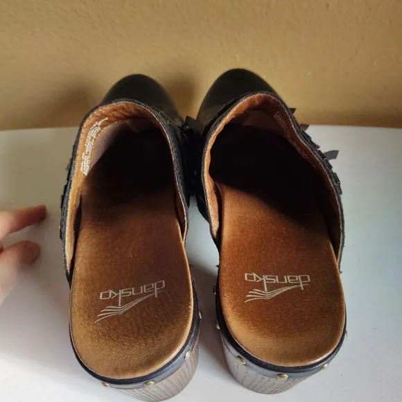 Dansko Women's Deni Black Fringe Heeled Slip On Clogs Mules Sz 39 (8.5-9) Boho