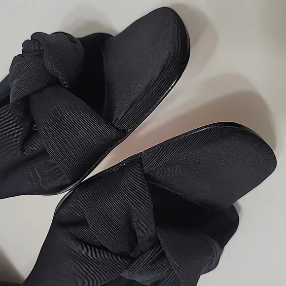 Deltan Georgie Knotted Slides