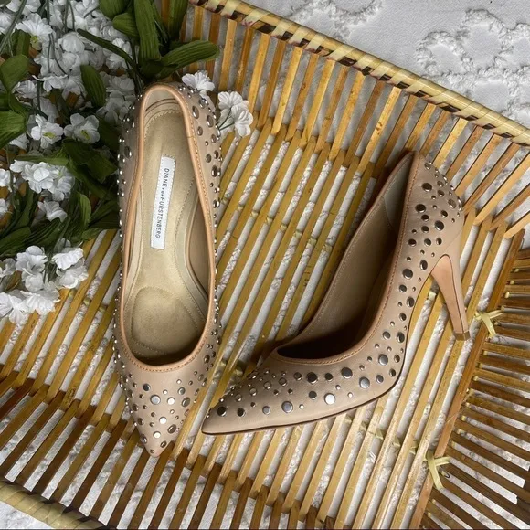 Diana Von Furstenberg Nude Silver Studded Heels sz 7.5