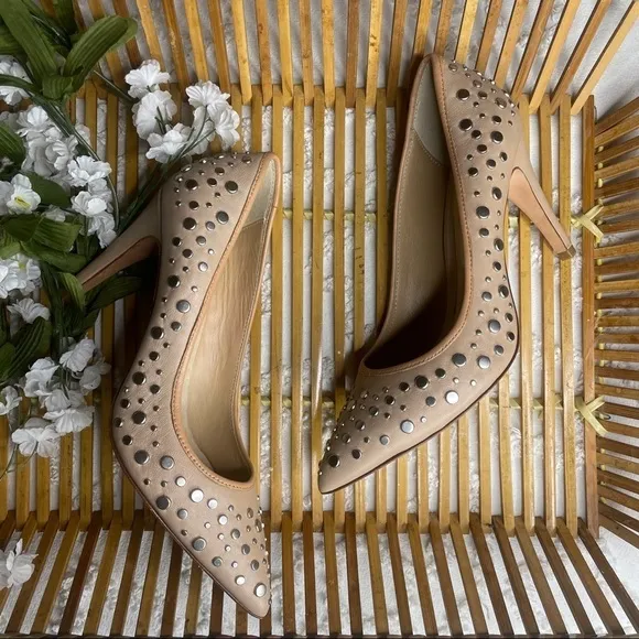 Diana Von Furstenberg Nude Silver Studded Heels sz 7.5