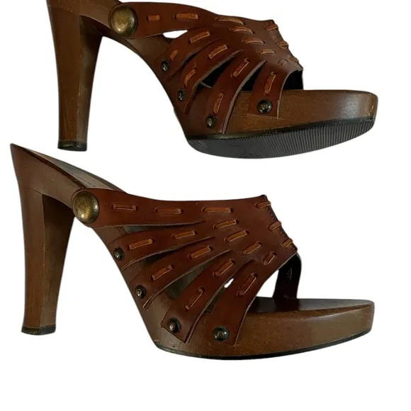 Dolce &amp; Gabbana size 10 Brown Leather open toe slides / mules
