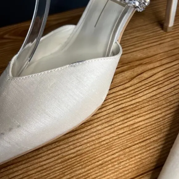 Dolce Vita Kanika White Satin Rhinestone Slip On Heeled Mules Womens 9.5 Pumps