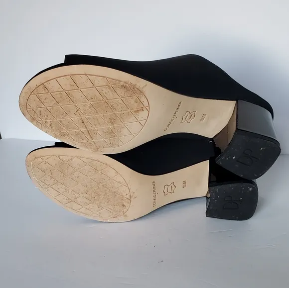 Donald J. Pliner Ellis Open Toe‎ Block Heel Mules.