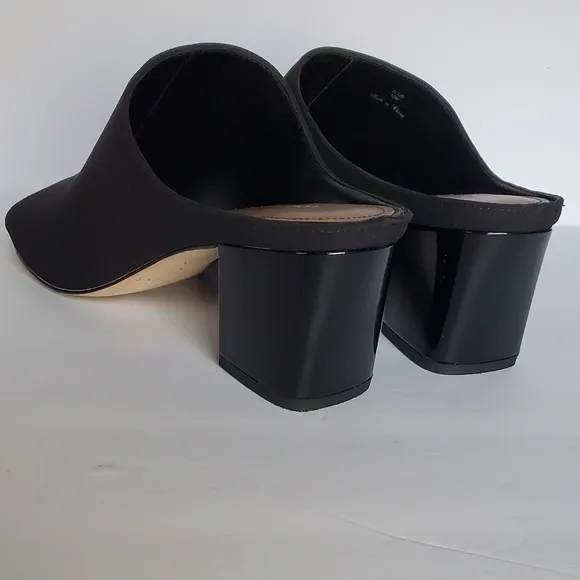 Donald J. Pliner Ellis Open Toe‎ Block Heel Mules.