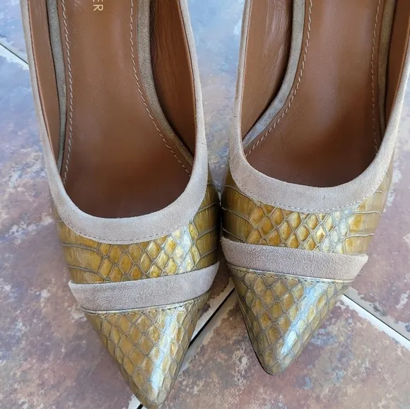 Donald J. Pliner Heels 10 Reptile Suede pumps Pointed Toe Snakeskin