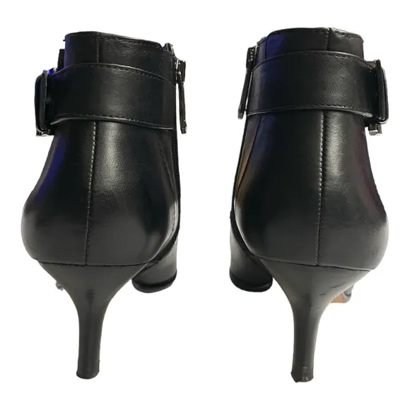 Donald J Pliner Longa Booties Black zipper Heeled AnkleBuckle Zip SZ 9M
