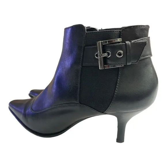 Donald J Pliner Longa Booties Black zipper Heeled AnkleBuckle Zip SZ 9M