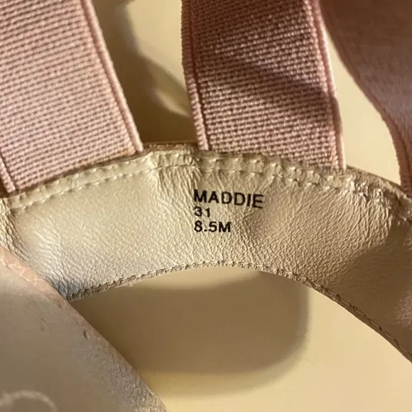 “DONALD J. PLINER” Maddie Strappy Heels