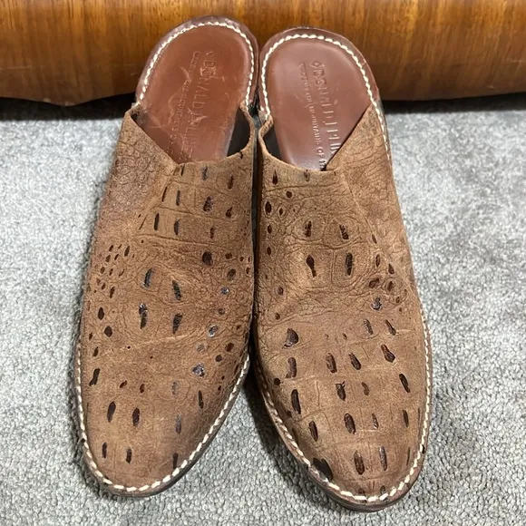 Donald J. Pliner Suede Mules Heels Slip On Brown size 9