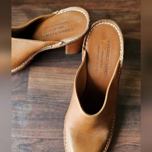 Donald J Pliner Tan Leather Mules