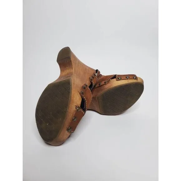 Donald J Pliner Lusa Strappy Suede Wooden Clog Platform Heels Leather Rivets Y2K