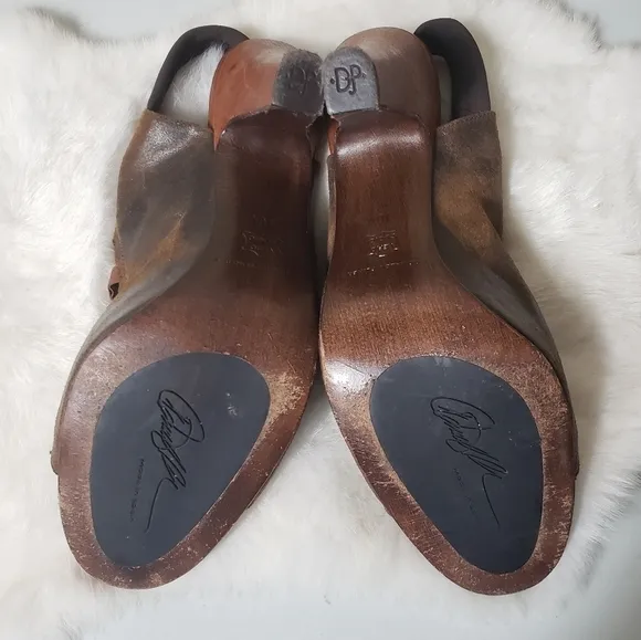 Donald Pliner Vishad Distressed Weathered Leather Strappy Heels-Size 10