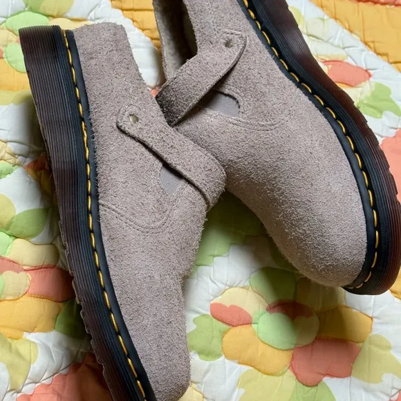DR MARTENS FAUX SHEARING LINED SUEDE SLINGBACK MULES SIZE 8 FOR MEN SIZE 9W