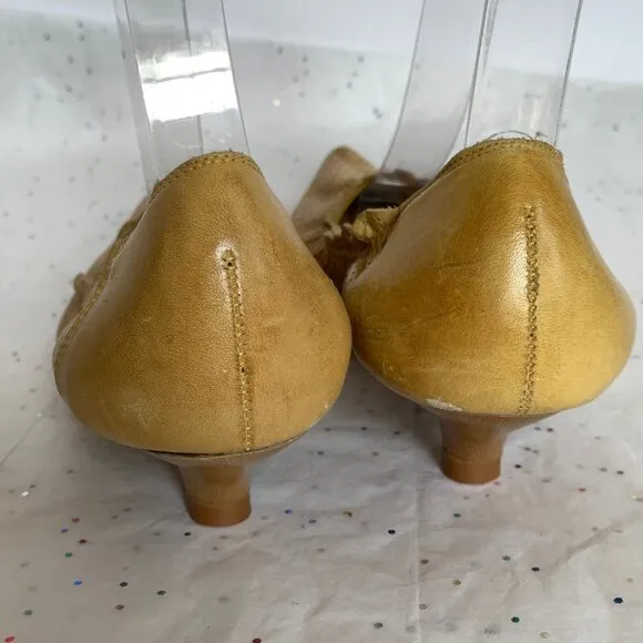 Dumond Yellow Perforated Y2K Elasticized Pointed toe Pumps Kitten Heels - Sz 6