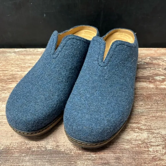 Earth | EUC Like New! Women's Kolia Slip-On Heeled Clogs Blue Wool Mules, Size 9