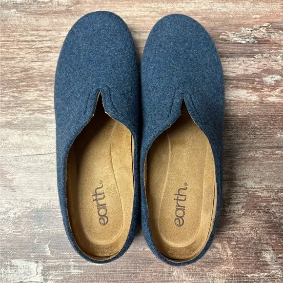 Earth | EUC Like New! Women's Kolia Slip-On Heeled Clogs Blue Wool Mules, Size 9