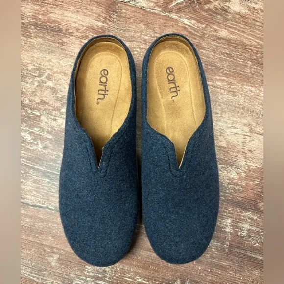 Earth | EUC Like New! Women's Kolia Slip-On Heeled Clogs Blue Wool Mules, Size 9