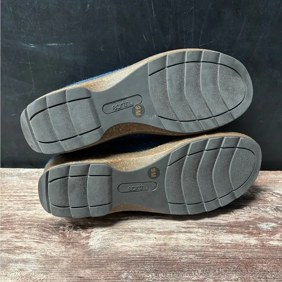Earth | EUC Like New! Women's Kolia Slip-On Heeled Clogs Blue Wool Mules, Size 9