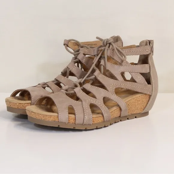 Earth Origins Kendra Kamilla Women's Coco Suede Gladiator Sandals NWT NIB