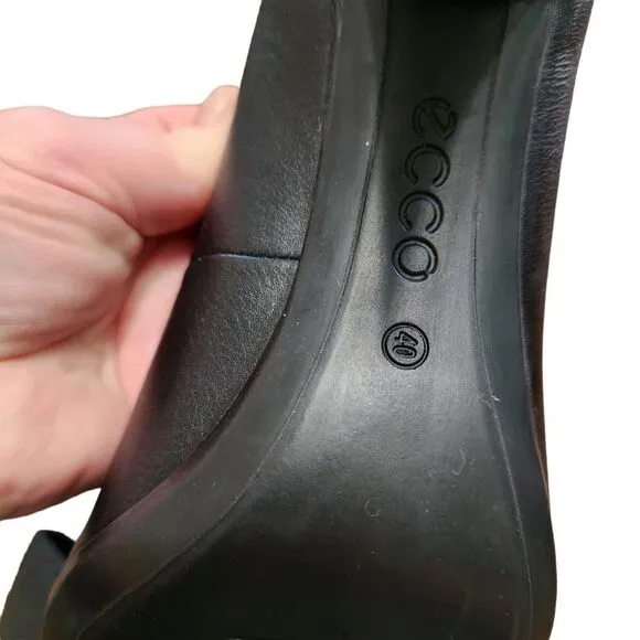 Ecco black leather studded heels Sz 9 (40)