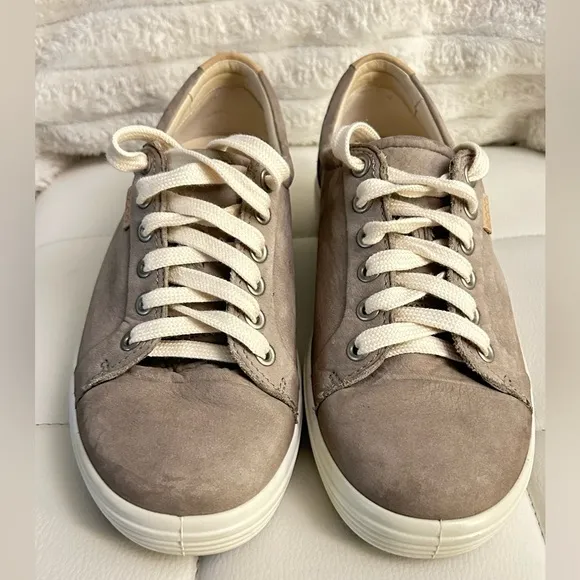 Ecco Gray Sneakers Soft Suede Low-Top/ ZIZE 7