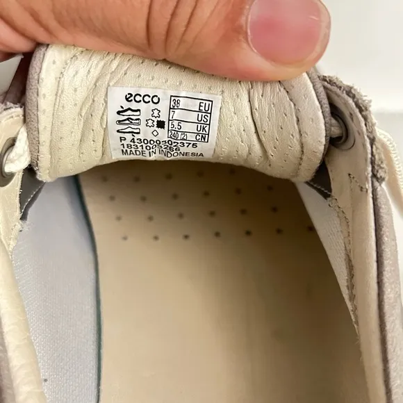 Ecco Gray Sneakers Soft Suede Low-Top/ ZIZE 7