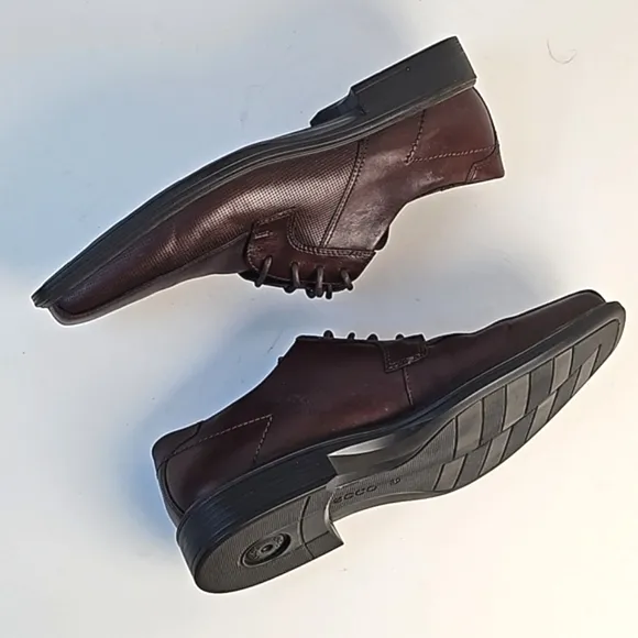 Ecco Minneapolis Tram Full Grain Leather Lace Up Square Toe Oxford Dress Shoe