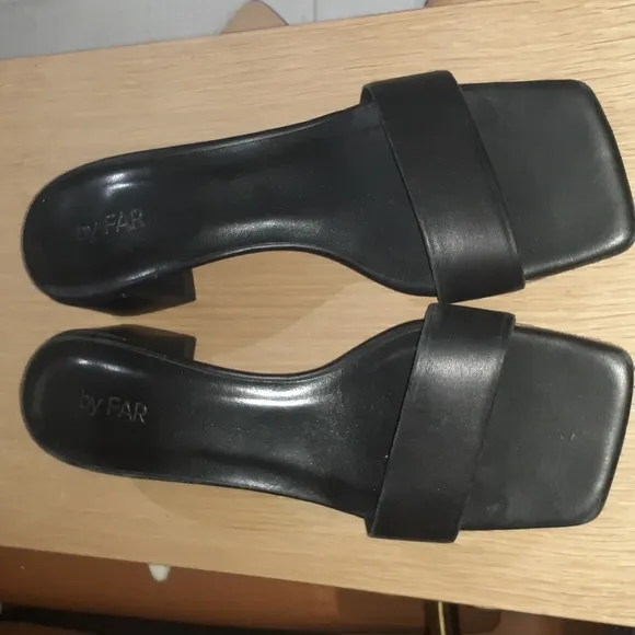 EUC By Far Leather Slides Black Size 41 EU!