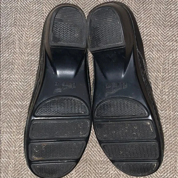 EUC Dansko Heeled Clogs Size 39.