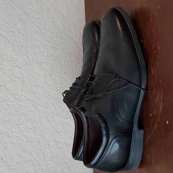 EUC. Florsheim 13016-001 Comfortech Black Leather Square Toe Oxfords Men…