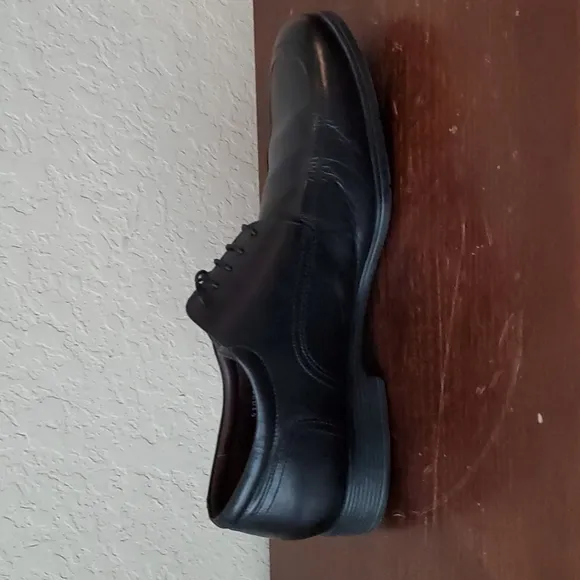 EUC. Florsheim 13016-001 Comfortech Black Leather Square Toe Oxfords Men…