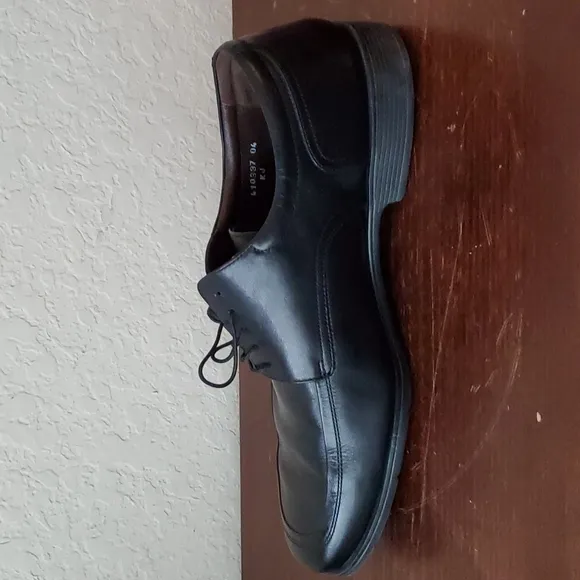 EUC. Florsheim 13016-001 Comfortech Black Leather Square Toe Oxfords Men…
