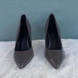 EUC Karl Lagerfeld Gray Stiletto Heels Classic Pointed Toe Size 9.5