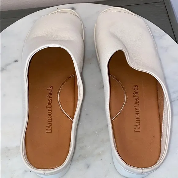 EUC L’AMOUR DES PIEDS Cream Genuine Leather Platform Mules Slip-Ons Peep Toe