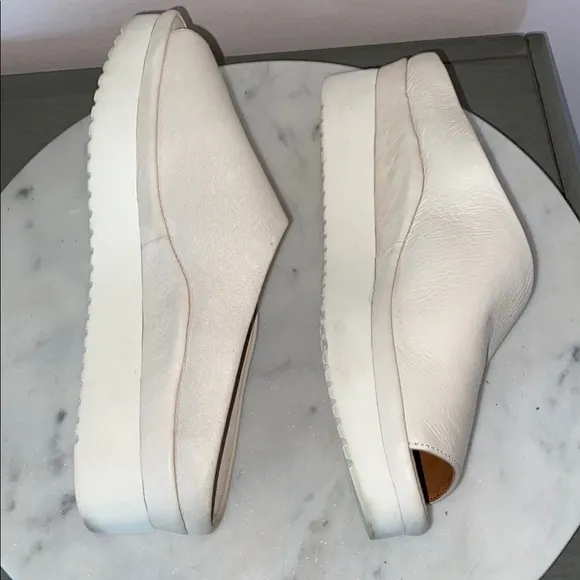 EUC L’AMOUR DES PIEDS Cream Genuine Leather Platform Mules Slip-Ons Peep Toe