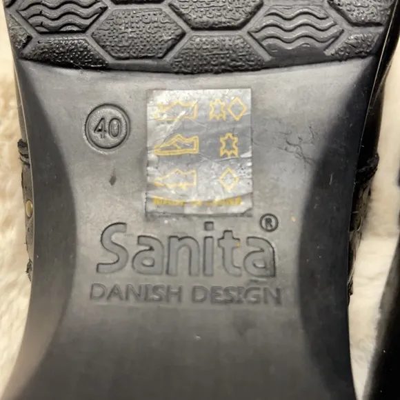 EUC Sanita Woman’s Signature Heeled Clogs Size 40 (US 9.5)
