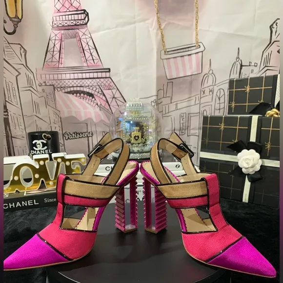 EUC💝💝💝💝APERLAI multicolor pumps.