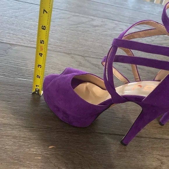 F5J Bright Purple Platform Strappy Heels | Size 7