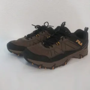 Fila Men's size 9 brown, black and yellow at Peake 20 Trail Running Shoes