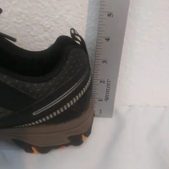 Fila Men's size 9 brown, black and yellow at Peake 20 Trail Running Shoes