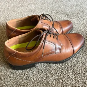 Florsheim Mens Midtown Cap Toe Oxford Dress Shoes 12138-221, Cognac Size 9.5D